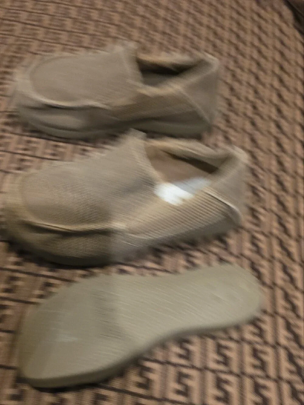 CROCS comfortable slip